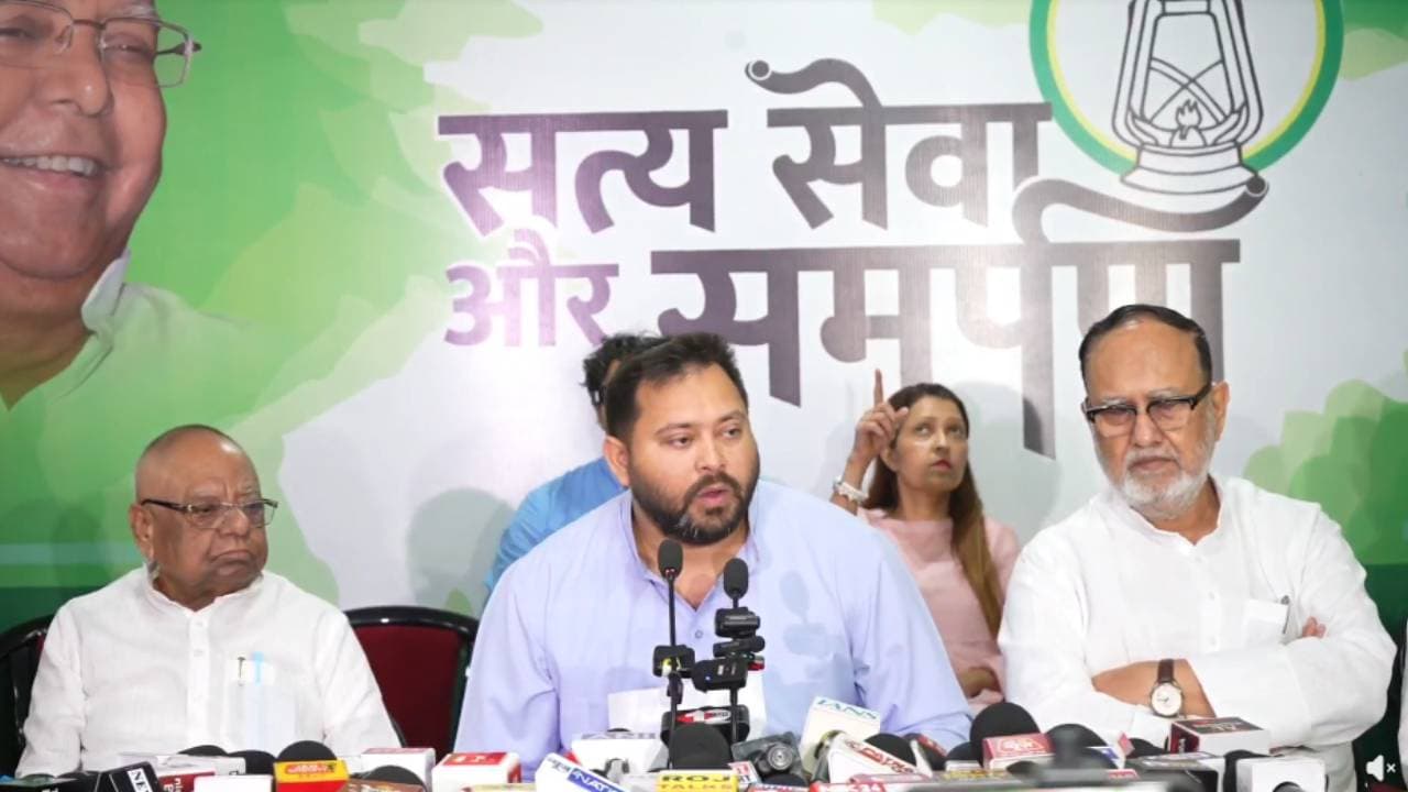 'डेहरी ईओ हत्याकांड में किसे बचा रही सरकार?' तेजस्वी का हमला, विधायक की भूमिका की जांच की उठाई मांग