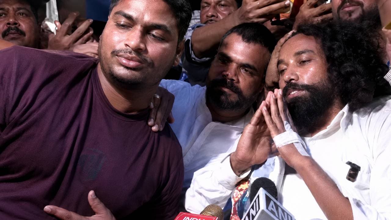सोनम वांगचुक की अपील पर पानी पिया लेकिन नहीं टूटा अनशन'; झारखंड भर्ती घोटाले के खिलाफ छात्रों की जंग तेज