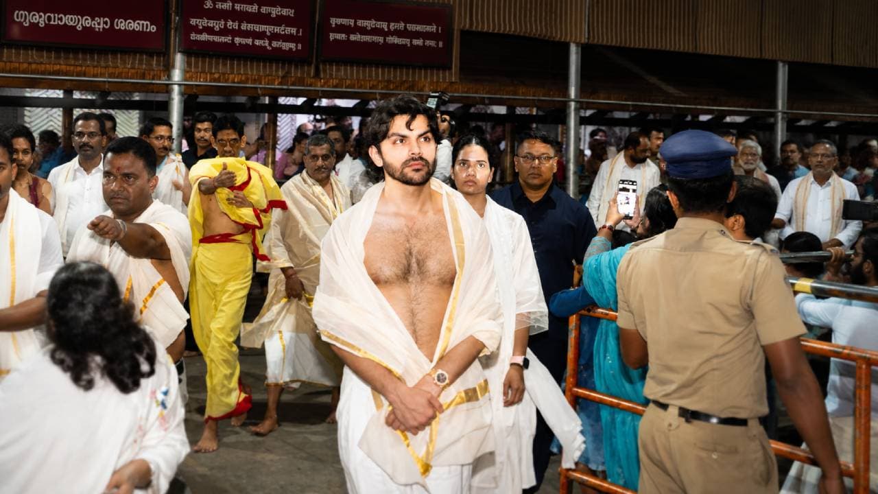 वीर पहाड़िया पहुंचे कोल्लूर मूकांबिका मंदिर, पारंपरिक अंदाज में लिया देवी मां का आशीर्वाद