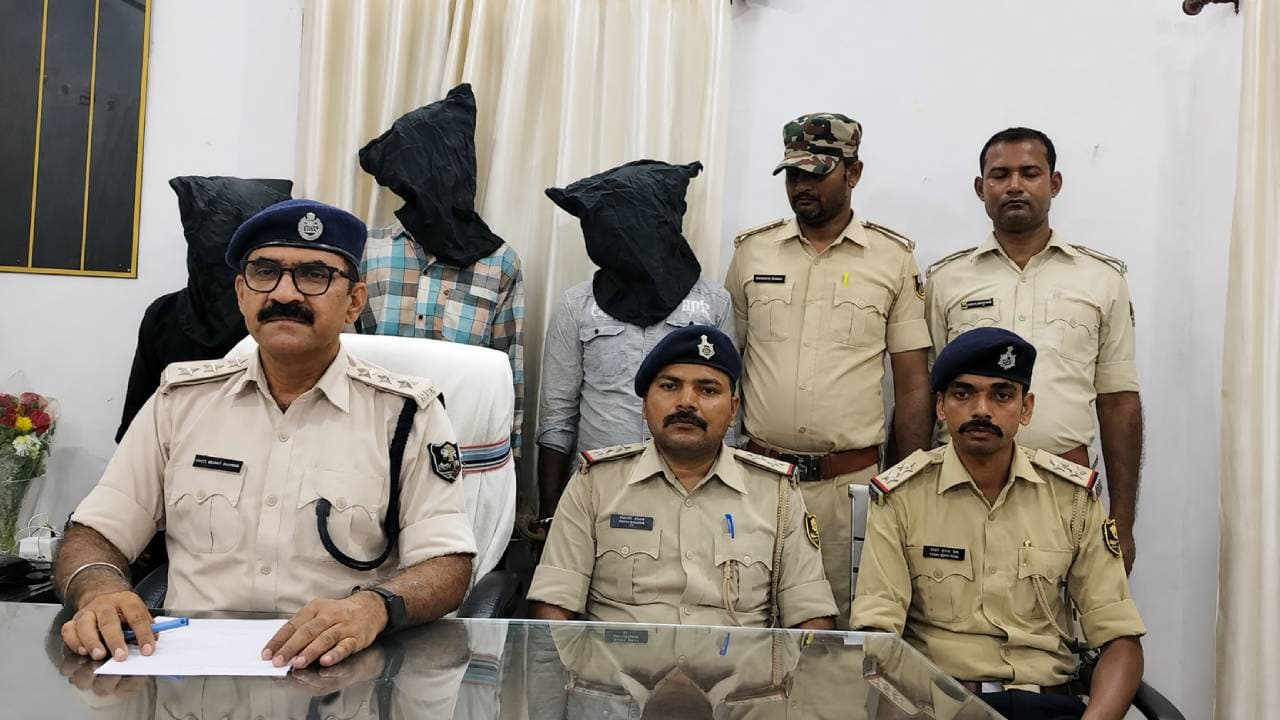 टोटो चालक गोलू हत्याकांड का खुलासा: पैसे के विवाद में हत्या, दो सगे भाइयों समेत तीन गिरफ्तार